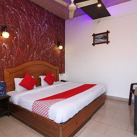 Oyo 74116 Hotel Feel Good Puri Exterior foto